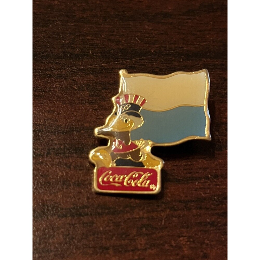 Vintage 1984 Los Angeles Olympics Coca Cola Sam Eagle San Marino Flag Lapel Pin